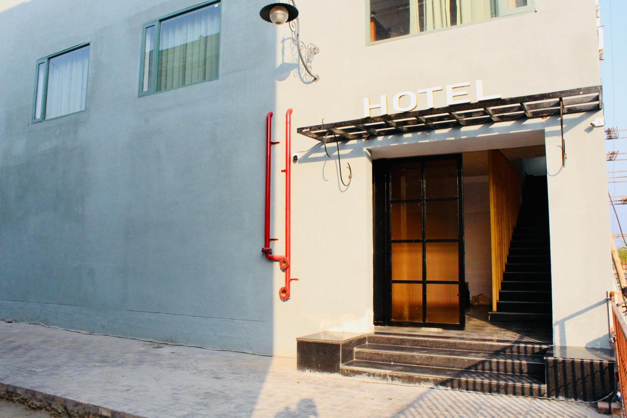 The Loya Hotel Muktsar Esterno foto