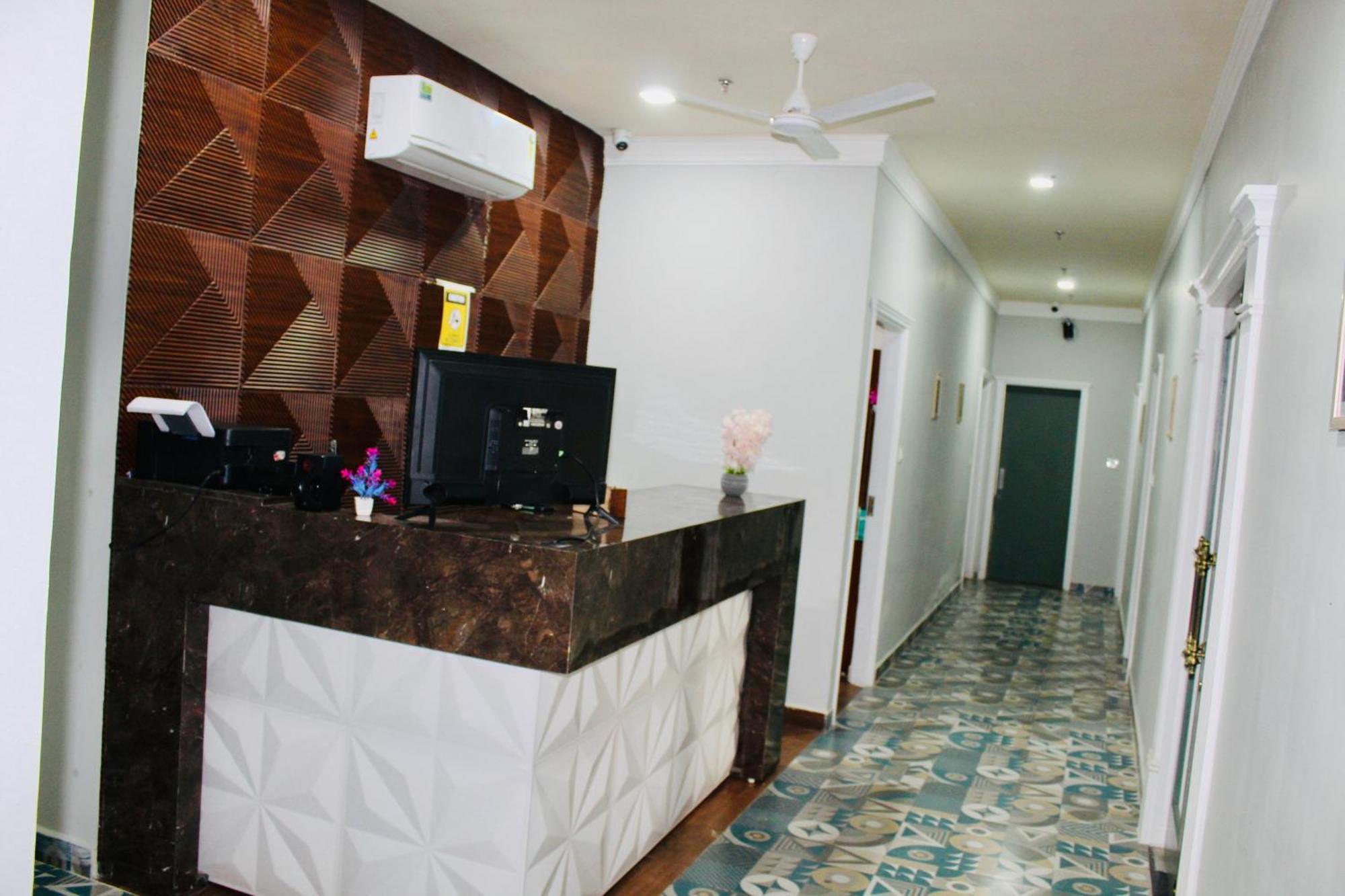 The Loya Hotel Muktsar Esterno foto