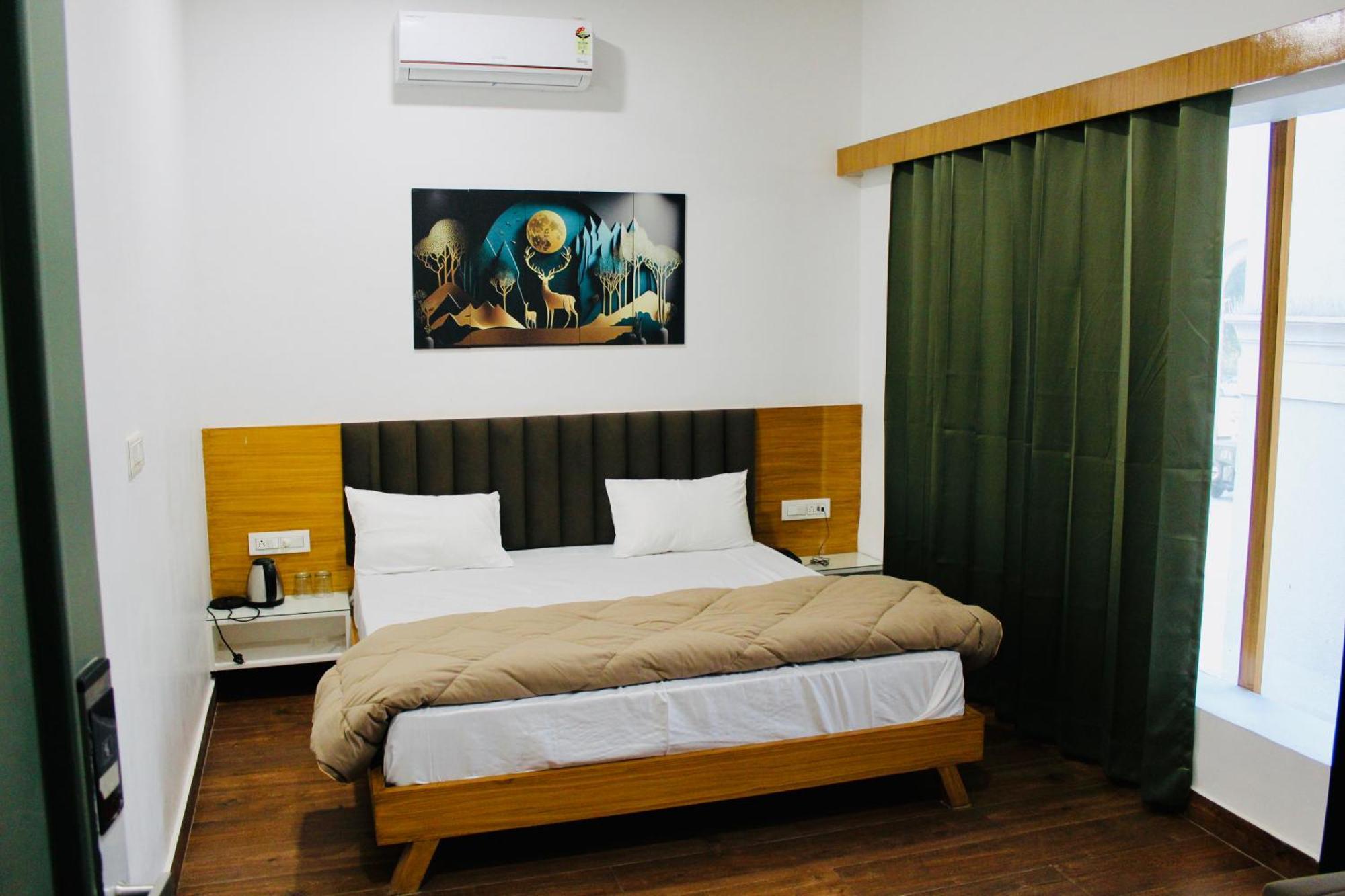 The Loya Hotel Muktsar Esterno foto